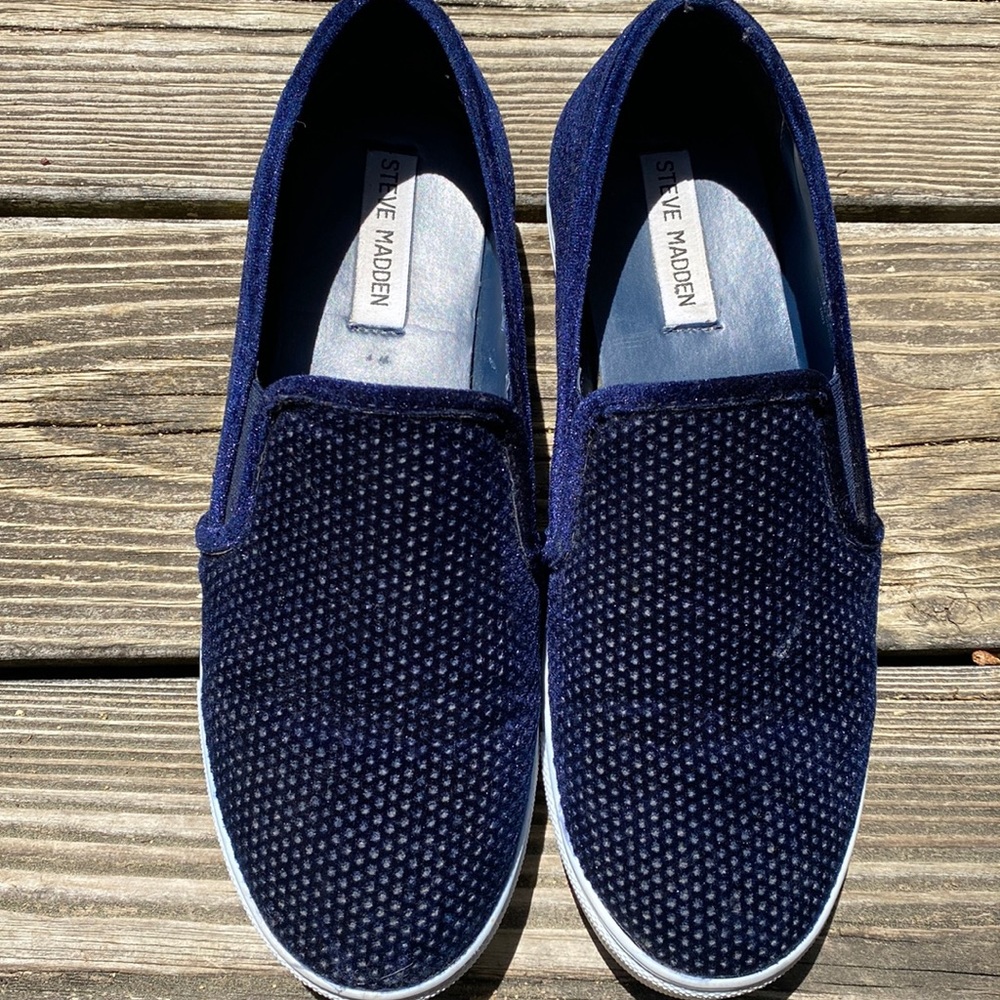 STEVE MADDEN Craafty Velvet Slip-On Sneaker